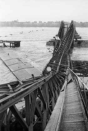 Eingestützte Brücke