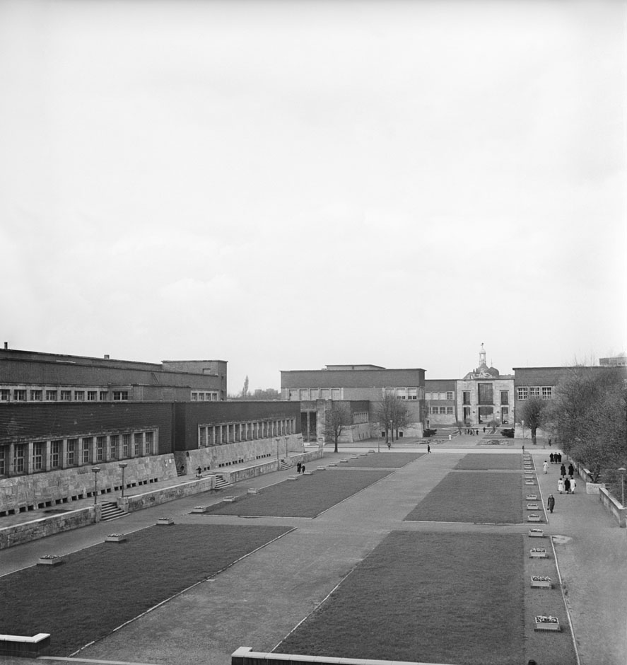 Gebäudeensemble.