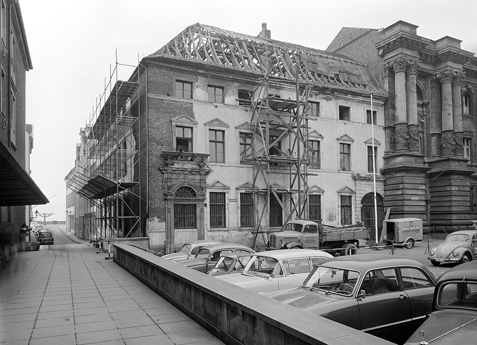 LVR-ZMB, B. Petersen Ein Gebäude wird umgebaut.