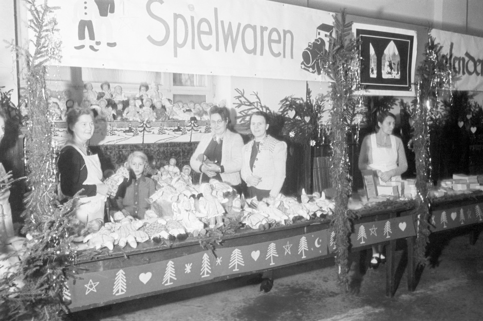 Ein Verkaufsstand mit Spielzeug.