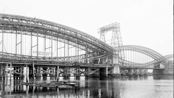 Elbbrücke in Hamburg-Harburg im Bau