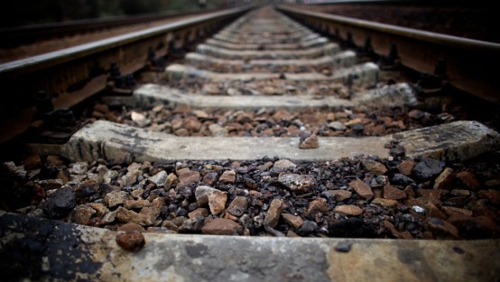 Nahaufnahme von Eisenbahnschienen